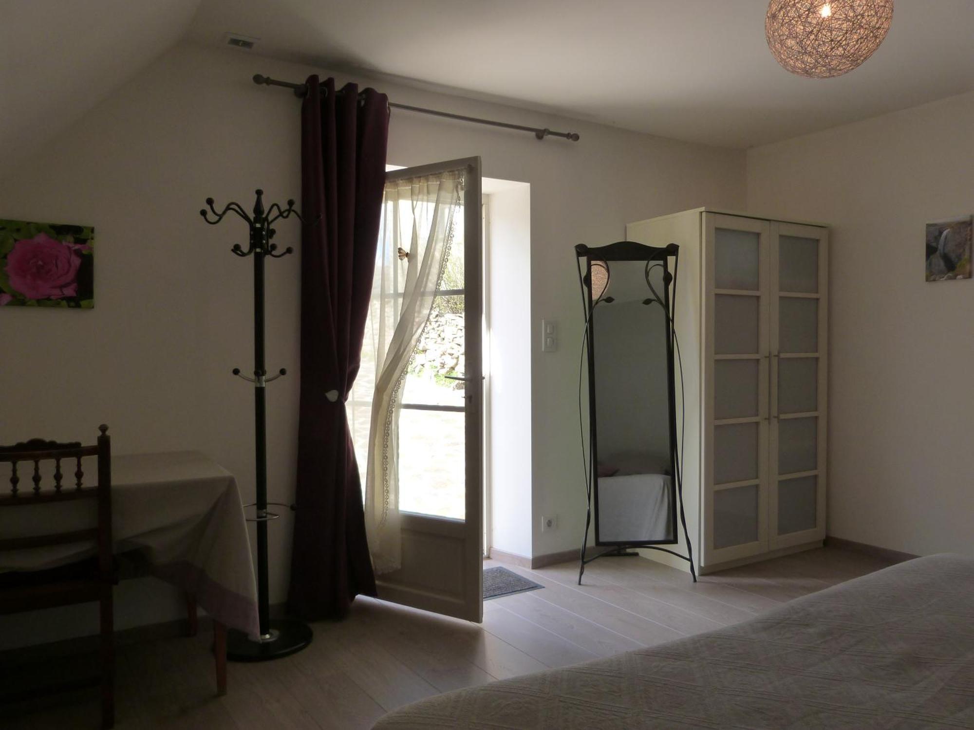 La Reine Des Pres Chambres D'Hotes Saint-Bonnet-de-Chirac Room photo